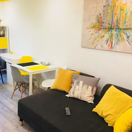 Studio Dworzec Gdanski Apartment *